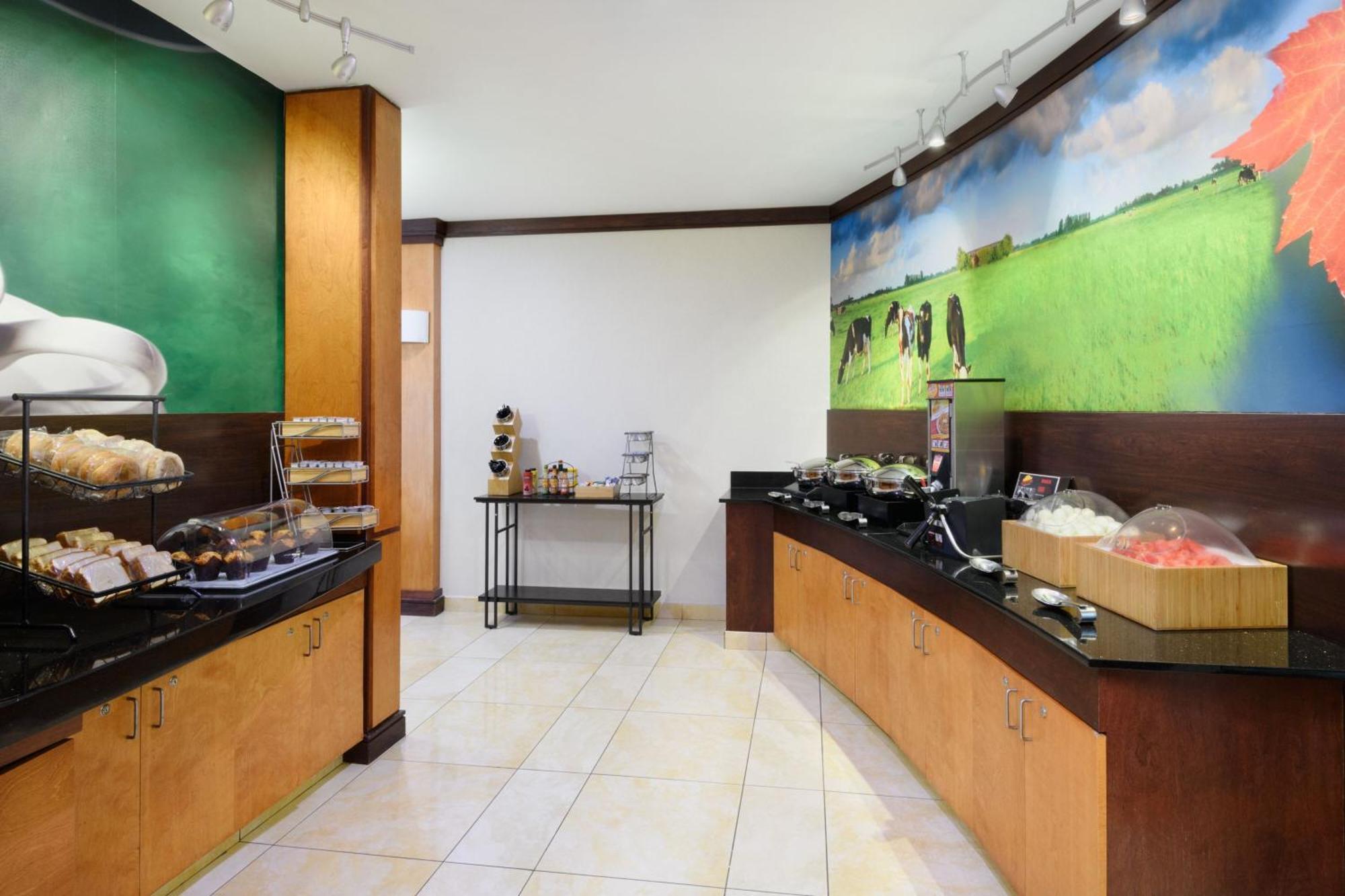 费尔菲尔德客栈 - 皮尔斯堡／圣路易港店酒店 外观 照片